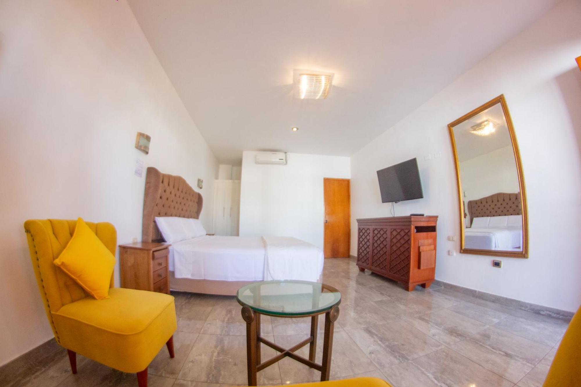 Hotel Resort Thiago Chincha Alta Exterior photo