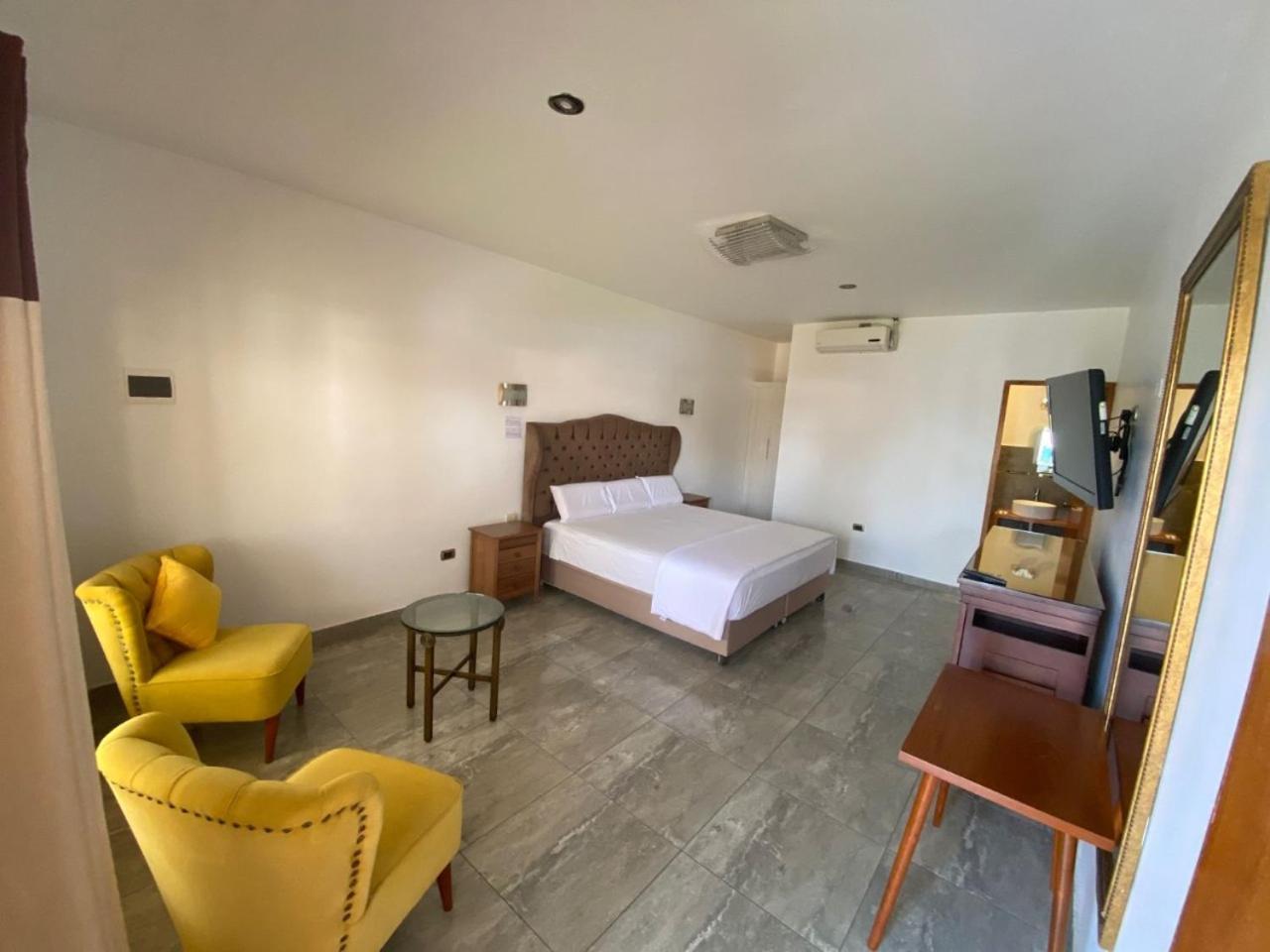 Hotel Resort Thiago Chincha Alta Exterior photo