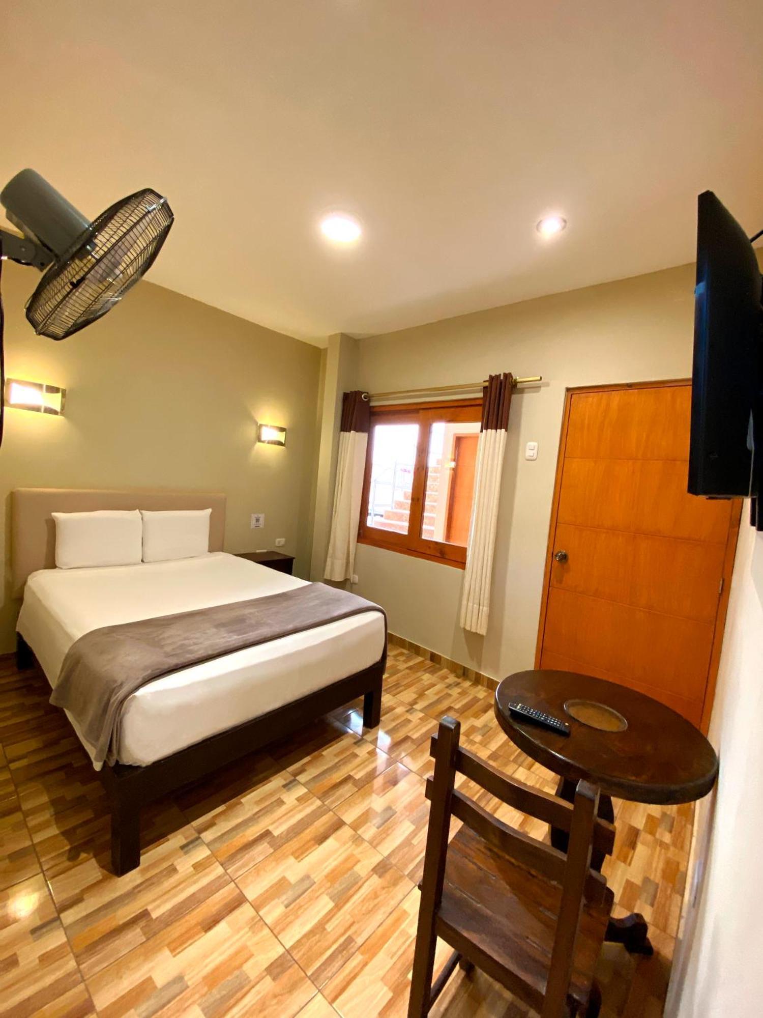 Hotel Resort Thiago Chincha Alta Exterior photo